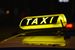 Taxichauffeur beroofd onder bedreiging vuurwapen