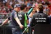 Ondertussen in F1 | 'Portier' Verstappen beleeft avonturen tijdens de track parade