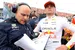 De race van Verstappen | Verstappen en Lambiase zijn het oneens: 'In vergelijking met de McLarens daar'