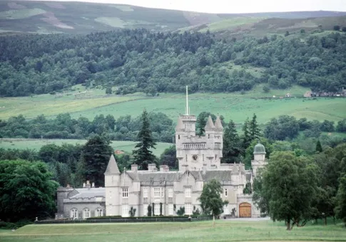0411 balmoral castle scotland royal retreats 485x340