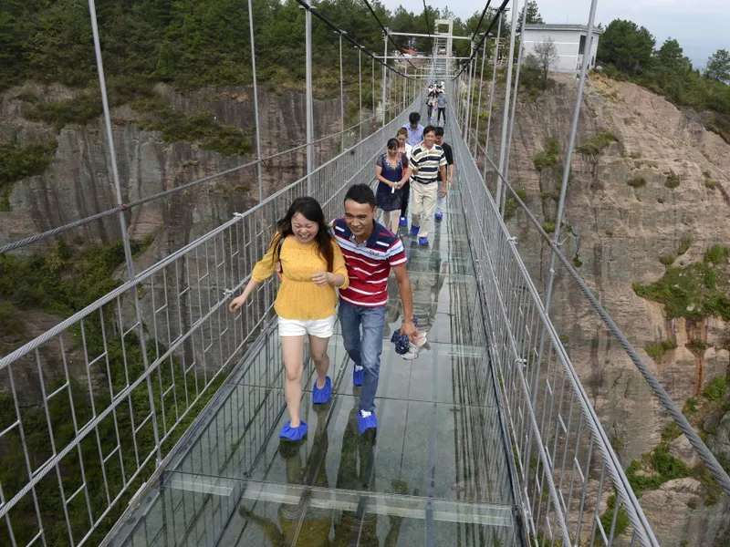 glass20bridge20shiniuzhai20national20park205