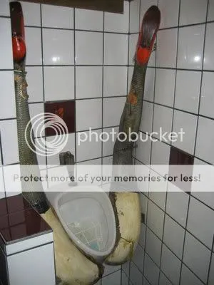legs urinal wik