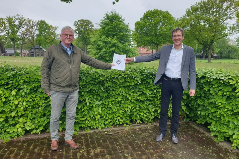foto overhandiging rapport