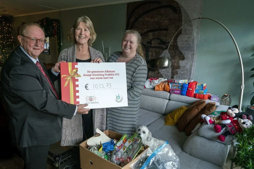 20231220uitreikingchequestprakkiejjfoto 1536x1110 1