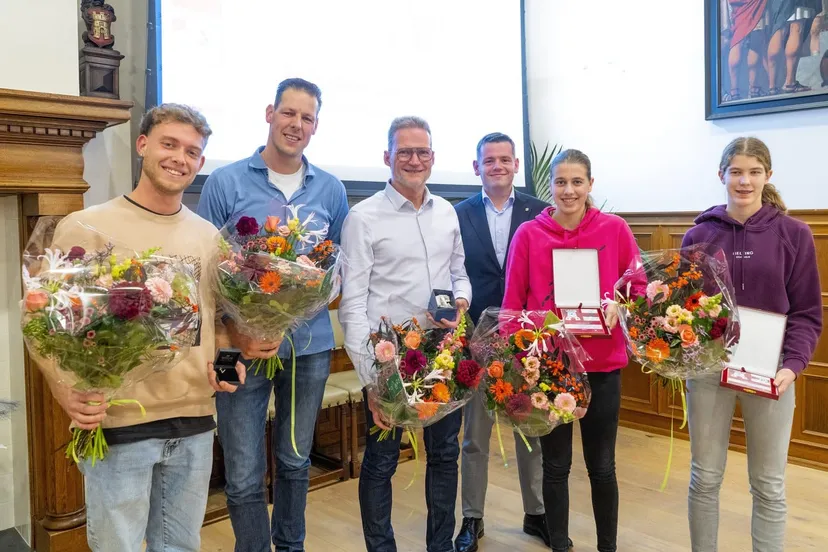 20233011 cp sportkampioen in het zonnetje gezet foto jjfoto 1536x1126 1