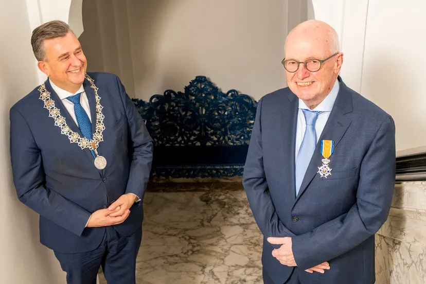 371932 ko jan boots jjfoto 20201201 021060 large 1606903067