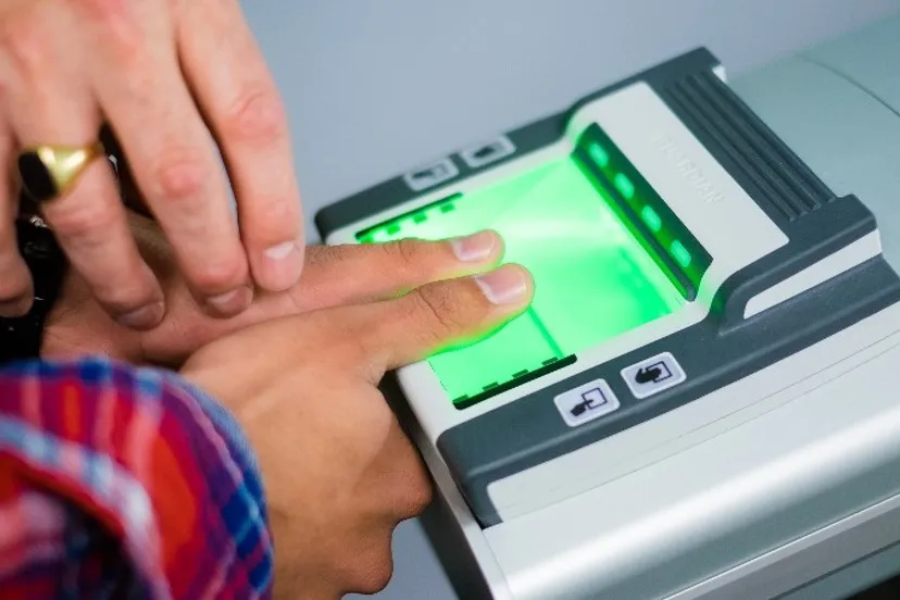 404129w1600r16 9d6dc69bq90