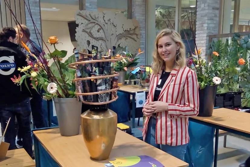 b801e27a 91c3 4477 b874 4ea1b3d4a8ce