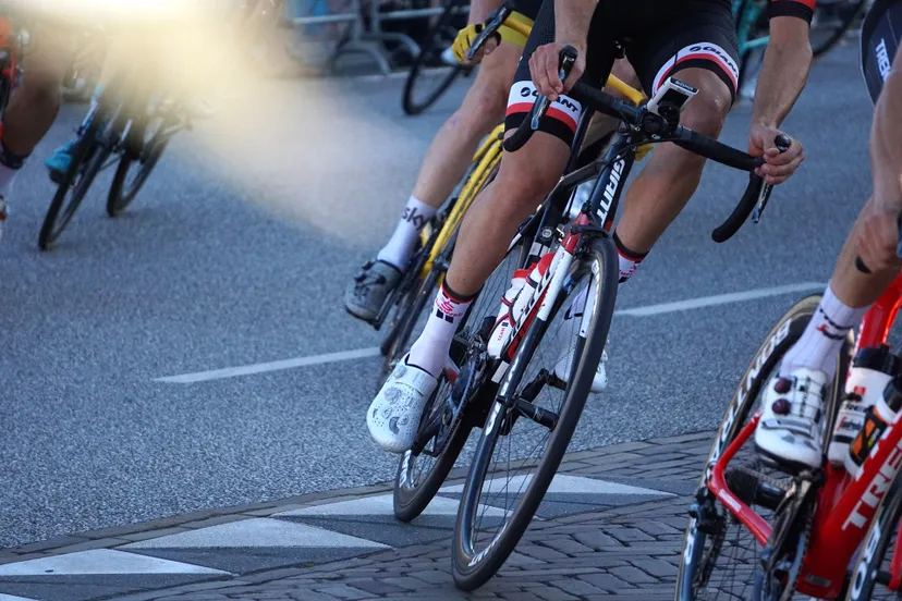 cycling race 3827455 1920