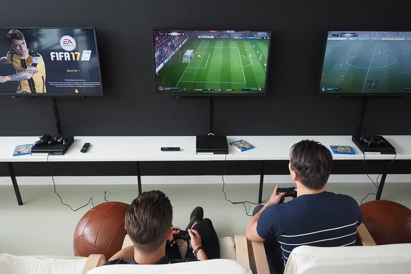 fifa21 toernooi voor alkmaarse jeugd
