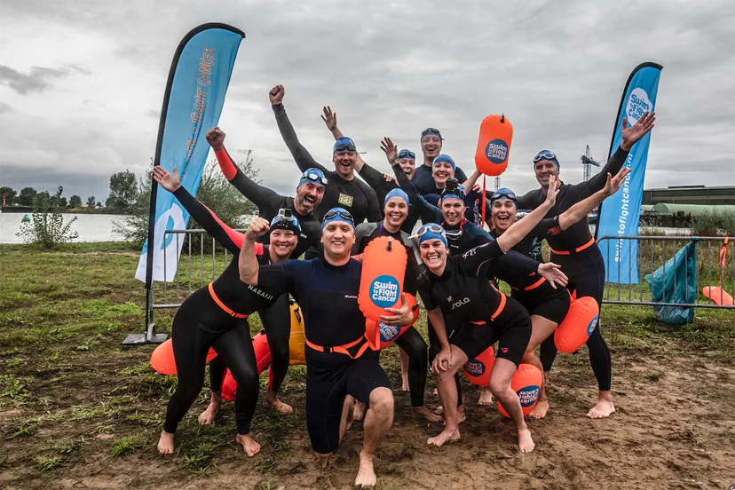 foto 4 teamfoto doss event support tijdens deelname swim in heusden 2022 kopie 2