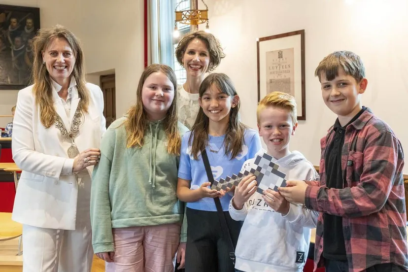 jj140624 01 029 1536x1213 1