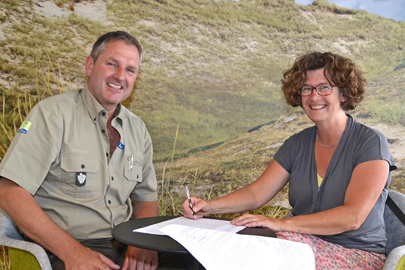 ondertekening overeenkomst bos der omarming 2 1