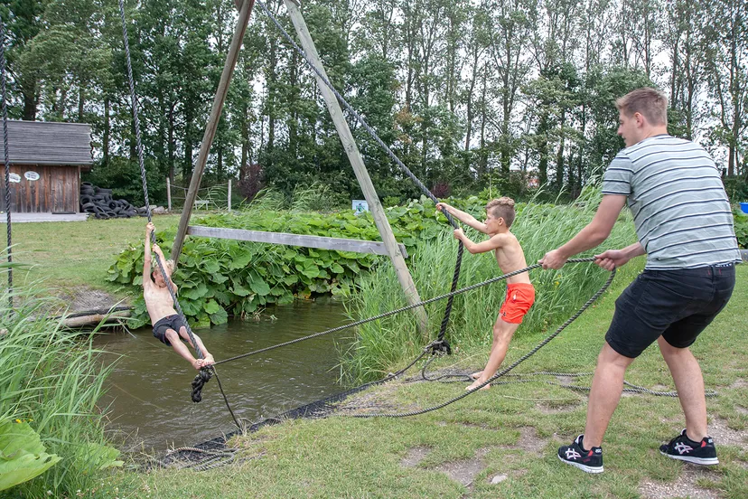 ouder en kindklimmen bij outdoorpark alkmaar 1