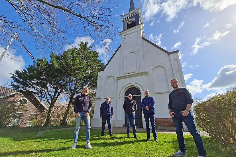 raadhuis pinkstwalk witte kerkje terp oudorp