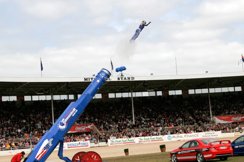 stephanie smith human cannonball melbourne show 2005