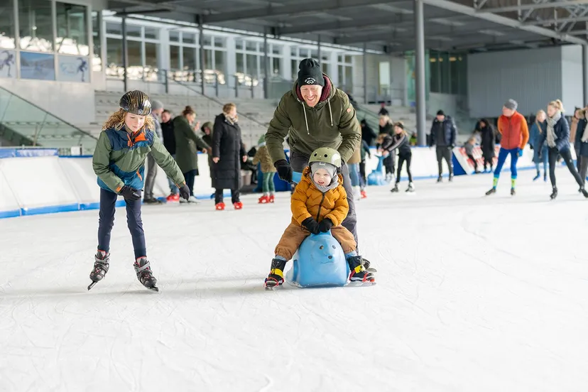 schaatsen op de alkmaarse ijsbaan de meent kopieren