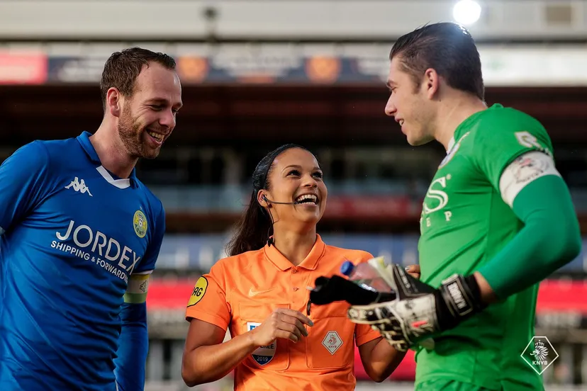 shukrula bij debuut in de tweede divisie