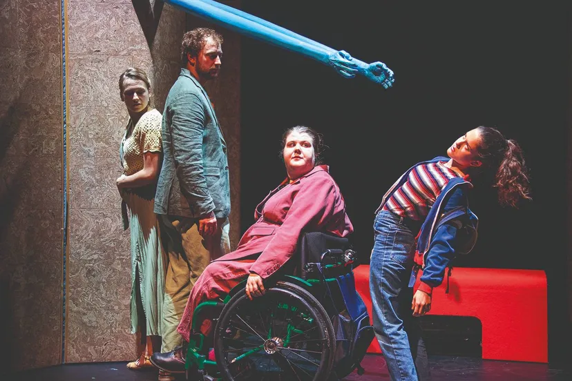 het houten huis i plan d i club guy roni als het anders loopt moon saris 1 kopie