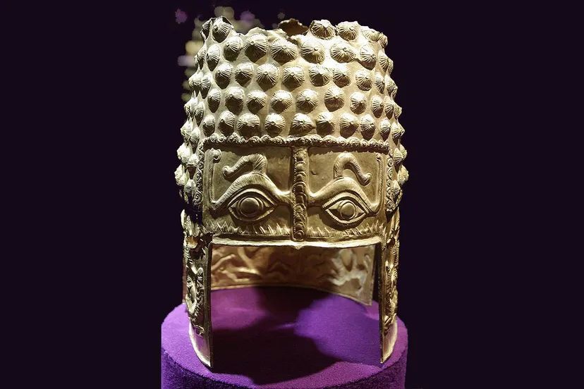 helmet of cotofenesti front large by radu oltean2