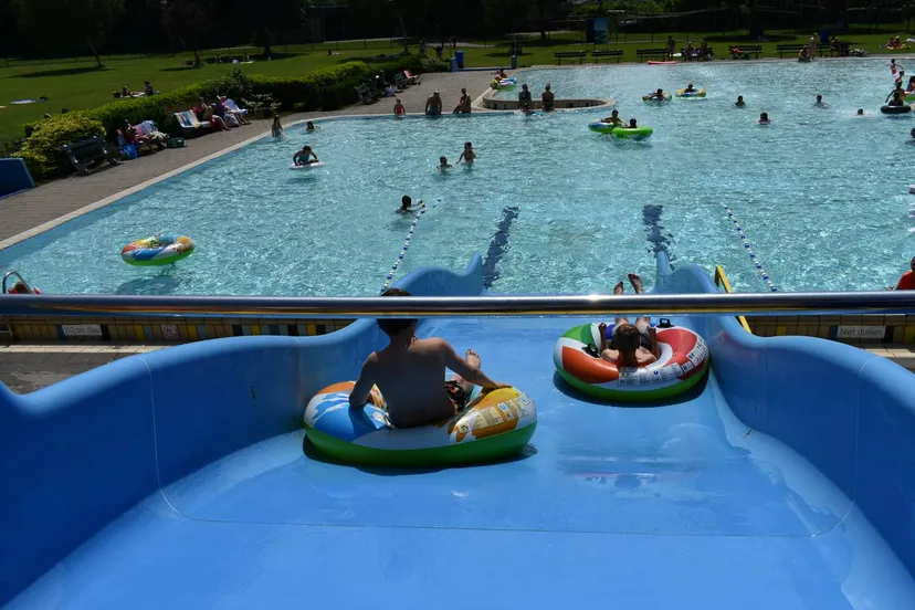 buitenbad zwembad hoornse vaart vanaf 27 april geopend tijdens de meivakantie