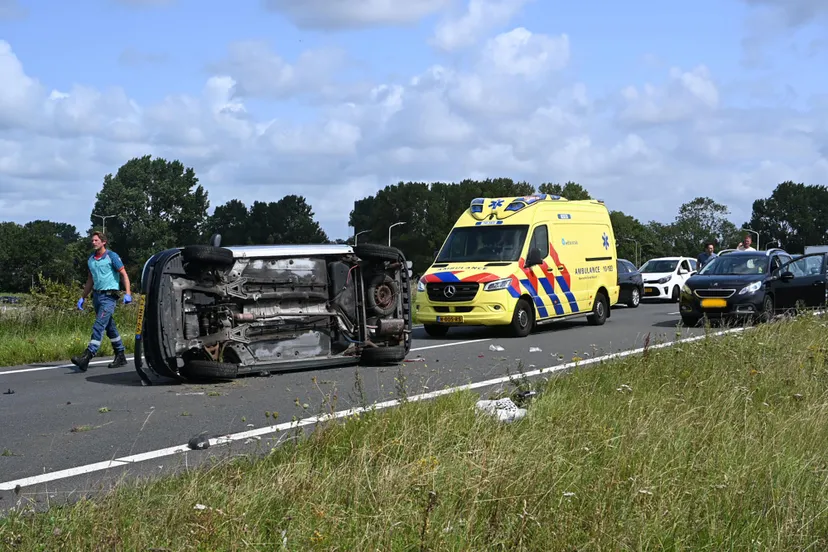 auto op kant en ambu