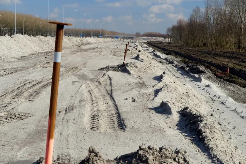 aanleg weg gem almere