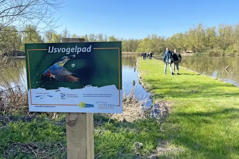 wilgenbos opening drijvend wandelpad ijvogelpad het flevo landsschap