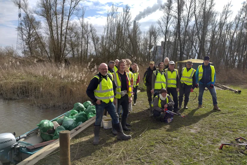 opruimactie zwerfafval biesbosch oevers voorjaar 2024 3 1