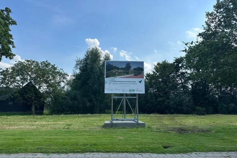 484828602 1070980041717828 3258615384595665409 n