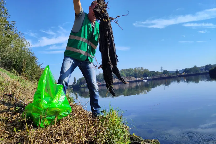 23f6badc-da0f-41a2-84f3-20aeda13b407 (3) (1)