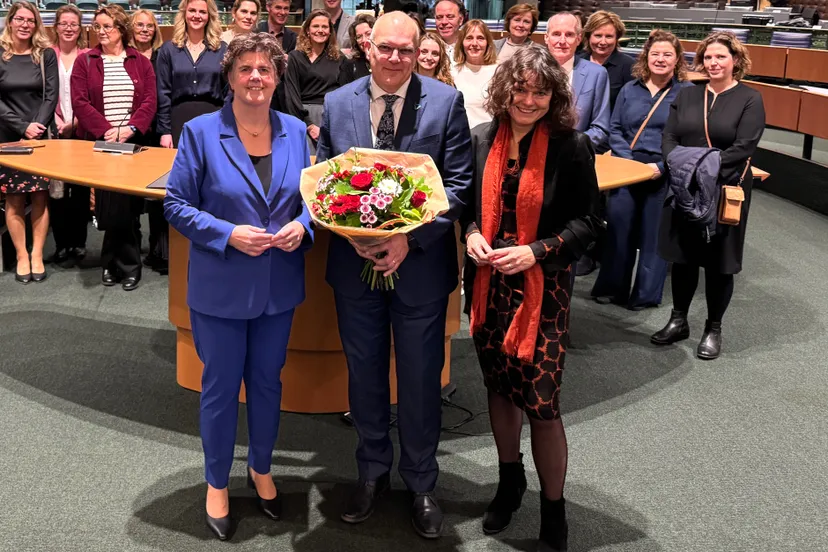 Herbenoeming burgemeester 251211