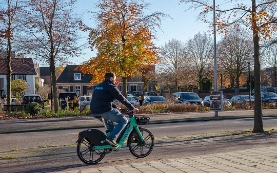 15476 fullimage tier deelfiets foto