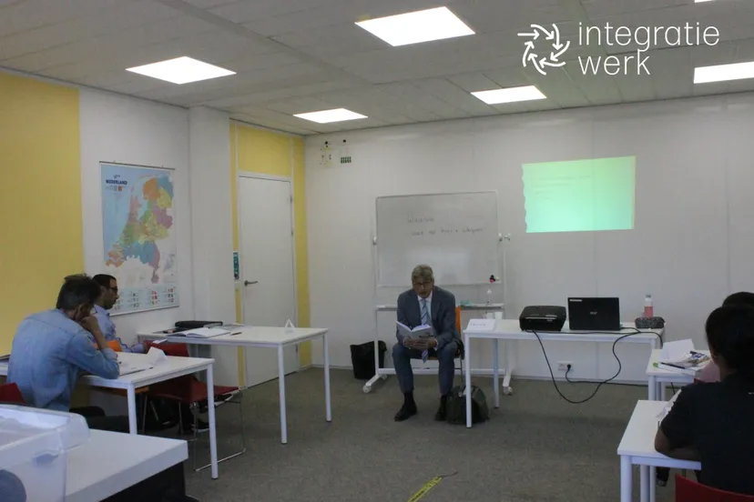 210909 week van lezen en schrijven burgemeester amersfoort lucas bolsius met logo