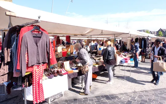 4856 fullimage snuffelmarkt eemplein
