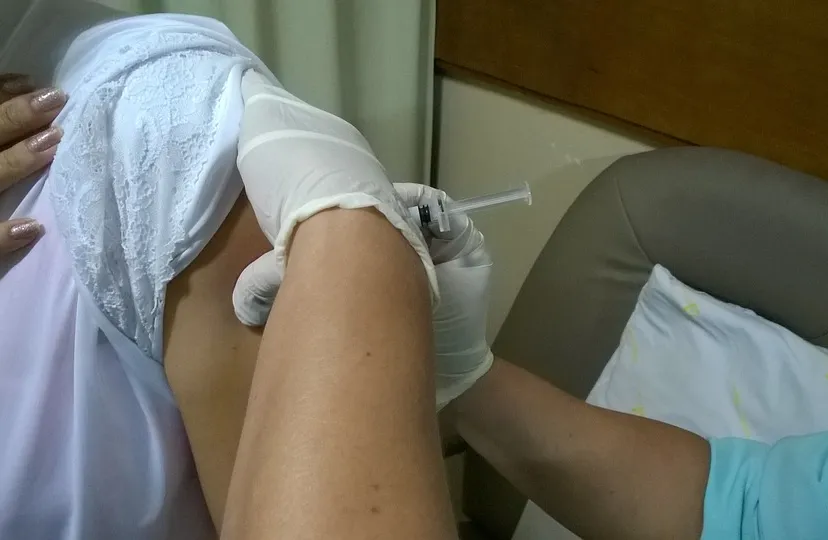 injection 830904 960 720