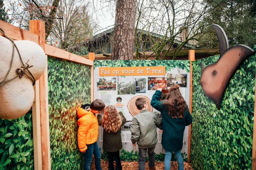 tijdens het hemelvaartsweekend ontdek je een heleboel waaronder het dwaalhof waarin je op ontdekkingstocht gaat en verdwaalt in de tijd