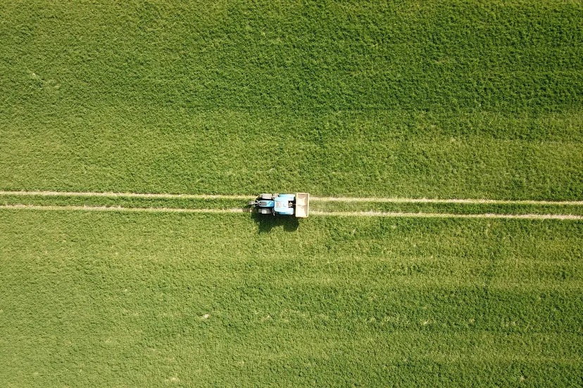 tractor g3780f0b38 1280