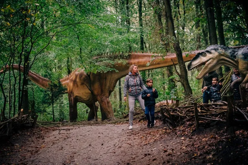 tussen de grote dinos e1571247272746