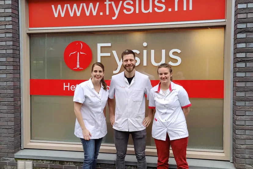 vestigingsleider charissa martens bruggeman van fysius organiseert met haar team wekelijks een inloopspreekuur