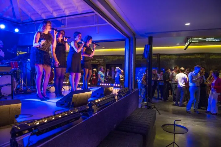 zaal 4 optreden2 foto maarten laupman e1502743173731