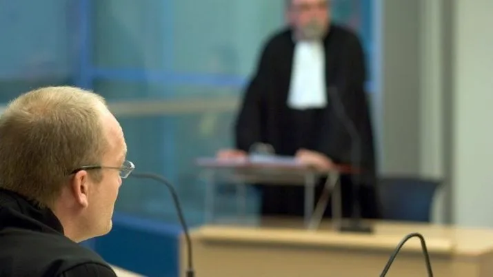 zitting van een rechtbank e1493109681600