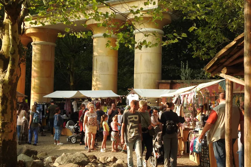 zomerse markt in de stad der oudheid