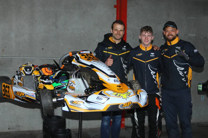 cas boshuis pakt ijzersterk podium bij nk karting
