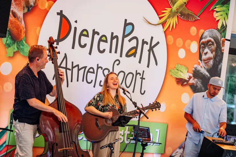 Het ZOOmer Festival vindt tot en met zaterdag 26 juli plaats, van 16.00 tot 21.00 uur, in DierenPark Amersfoort