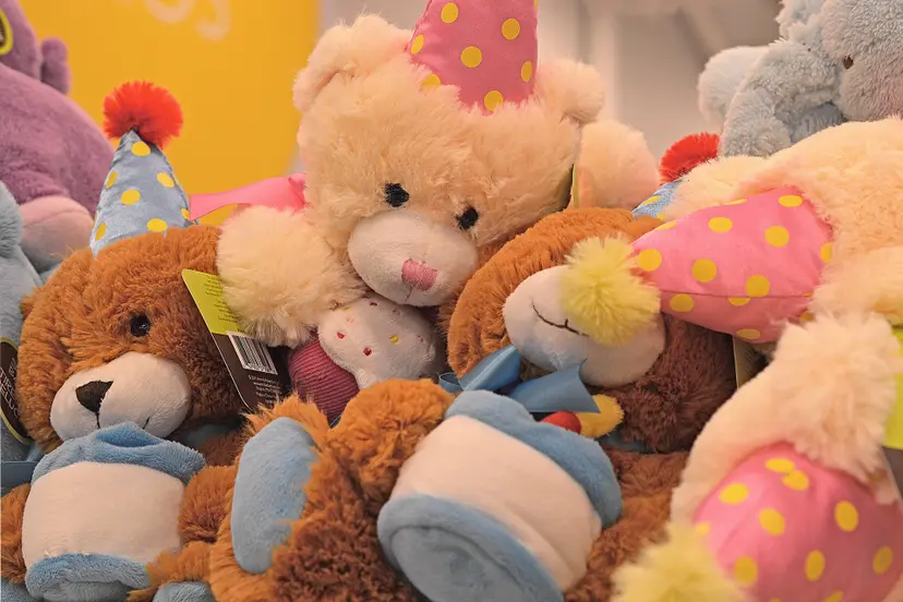 erikawittlieb-stuffed-animals-1818223
