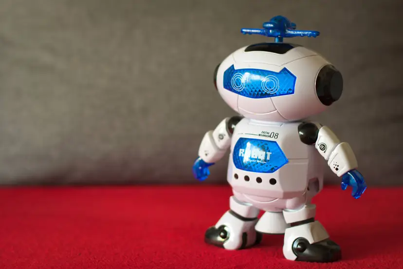 kostkarubika005-robot-5443208