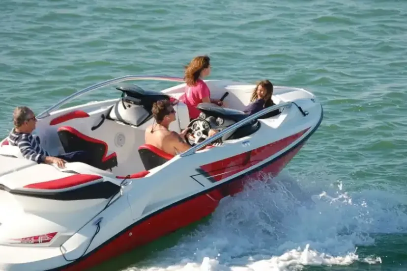 small boat types 1120x580jpg