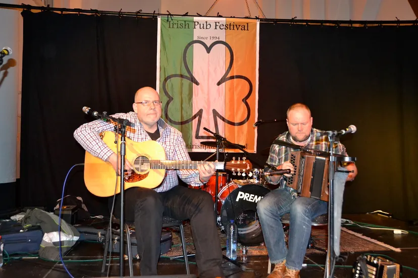 david munnelly r en philip masure l zat