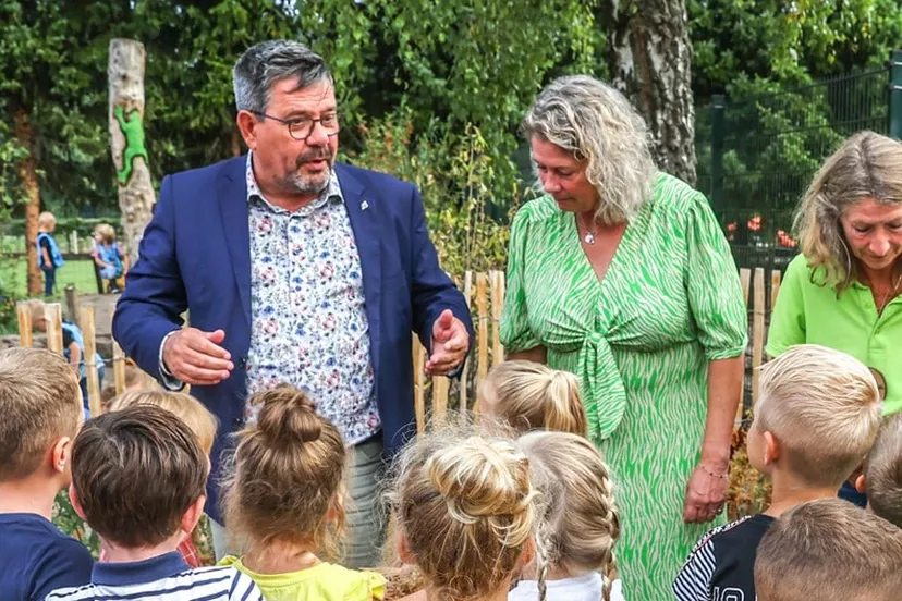 huizer en kinder insectenhtoel